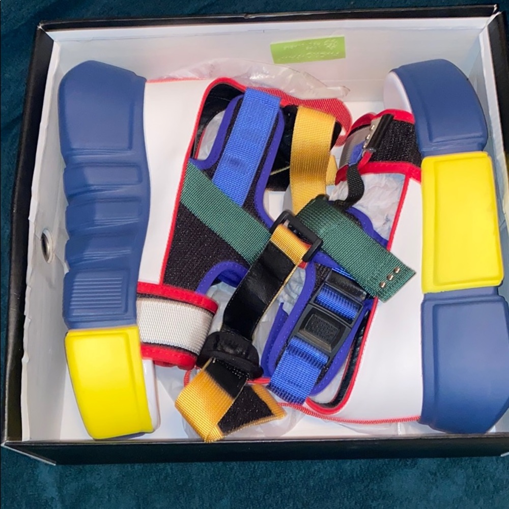 Women’s sandals